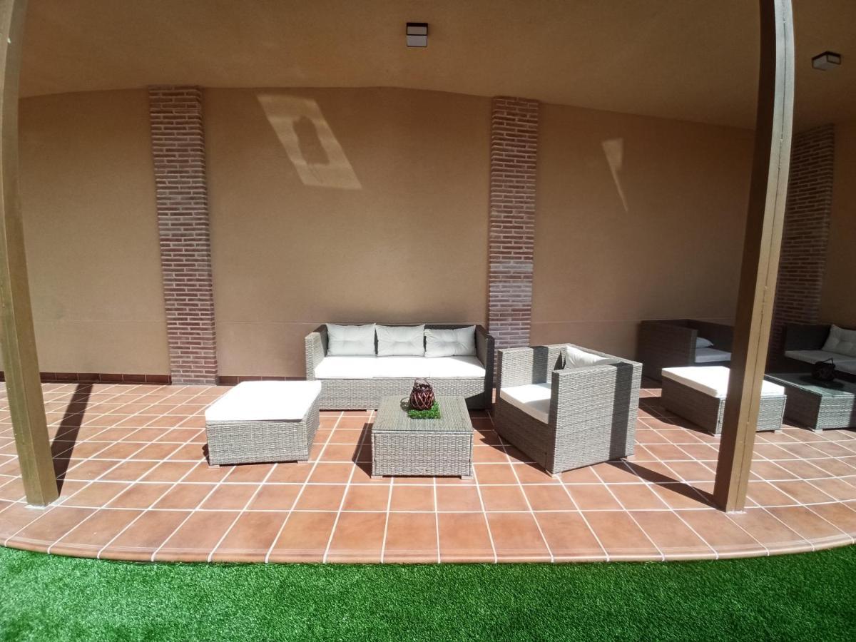 Apartamento PEÑAFIEL DREAMS con JACUZZI Exterior foto