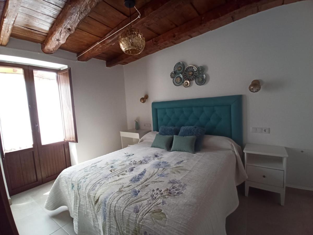 Apartamento PEÑAFIEL DREAMS con JACUZZI Exterior foto